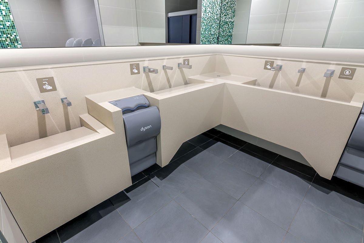 Độc đáo với thiết kế lạ mắt và tiện lợi khi sử dụng chất liệu đá solid surface LG liền khối cho nhà vệ sinh Đá ốp lavabo